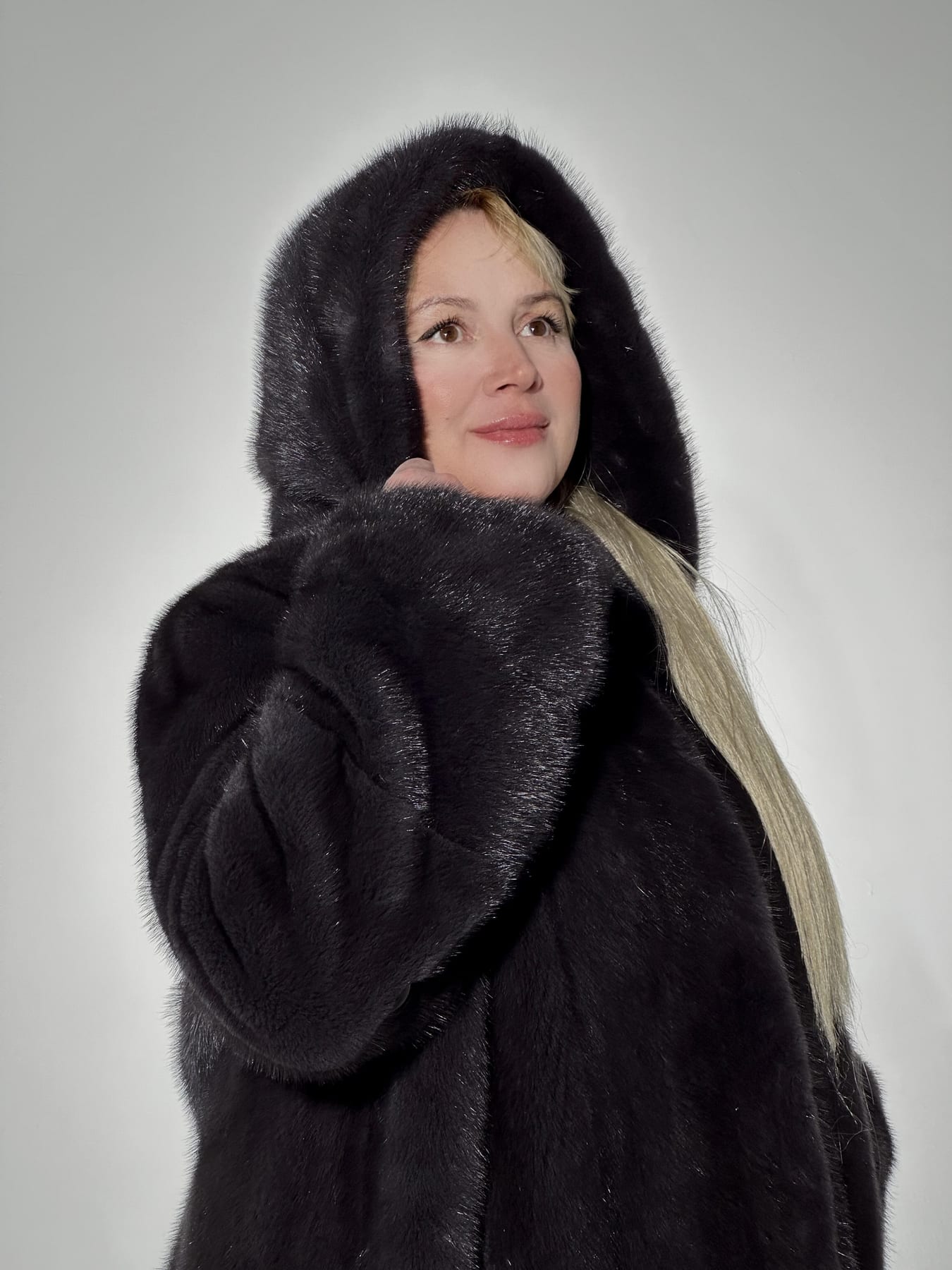 Шуба из скандинавской норки, прямой силуэт